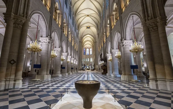 Nhà thờ Notre Dame de Paris mở cửa sau trận cháy lịch sử