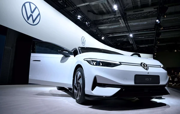 Tầm giá 2 tỷ đồng, lựa chọn SUV 7 cỡ lớn nào cho gia đình tại Việt Nam? Volkswagen như Trấn Thành?