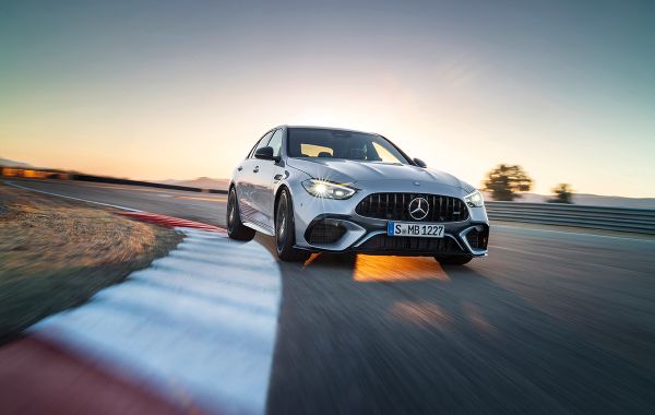 Mercedes-AMG C 63 S E PERFORMANCE: Bứt tốc ở tầng cảm xúc riêng