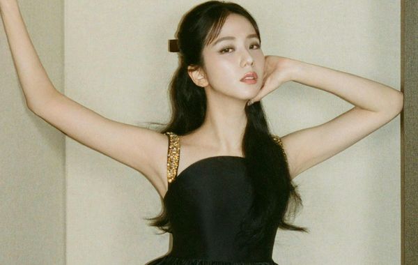 Jisoo Blackpink góp mặt trong chiến dịch Pre-Fall 2024 mới nhất của Self-Portrait