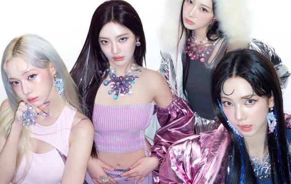 Aespa trở lại với chất nhạc thử nghiệm trong MV Supernova