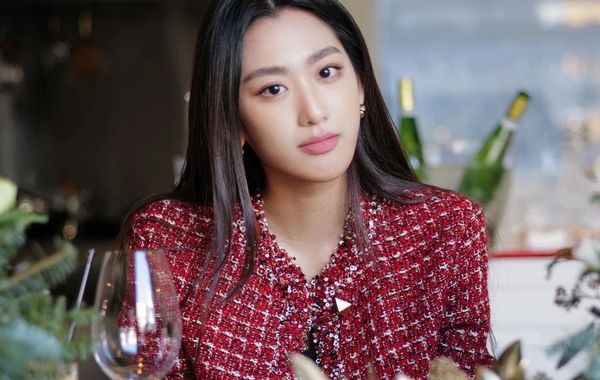 Cuộc sống xa hoa của cô gái 25 tuổi thuộc giới siêu giàu Hàn Quốc