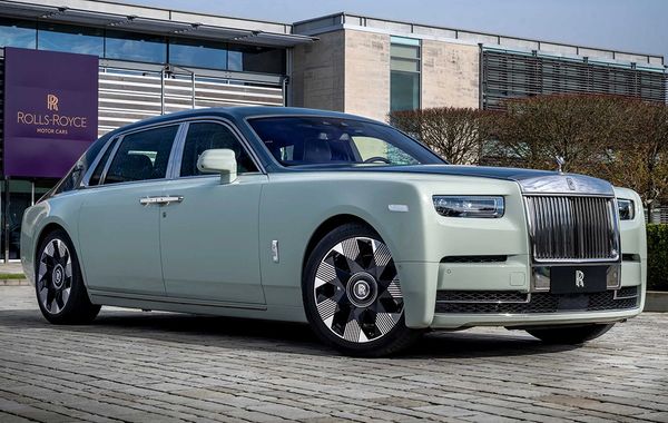 Rolls-Royce trình làng bộ sưu tập xe mới ngay trước triển lãm ô tô Bắc Kinh