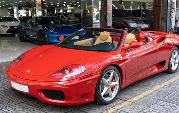 Ferrari 360 Spider mui trần về garage ôtô nghìn tỷ của 'Qua' Vũ