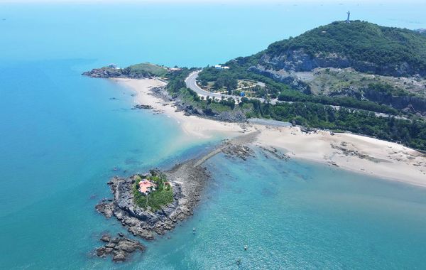 Thành phố lọt top 3 điểm đến được yêu thích nhất dịp nghỉ lễ 2/9: Có 42km đường bờ biển, sở hữu nhiều địa điểm check-in cực hot