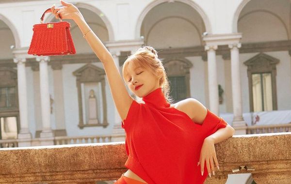 Từ Jisoo của Blackpink với Dior đến Rihanna với Gucci, đâu là những mẫu túi xách xa xỉ đang được các ngôi sao “thả tim”?