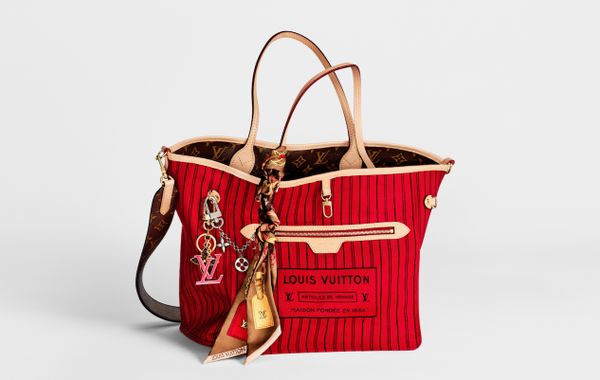 Louis Vuitton ra mắt mẫu túi Neverfull Inside Out hai mặt
