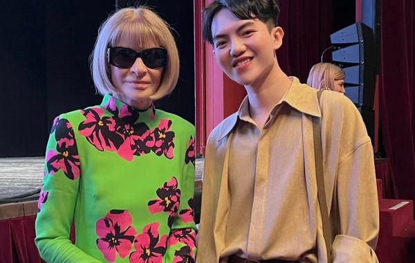 Lần đầu tiên có NTK Gen Z Việt làm runway show ở Milan Fashion Week được Anna Wintour khen, khách mời cũng toàn người cool