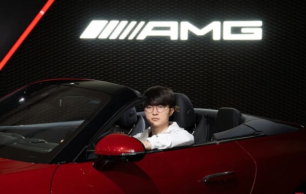 Faker được tặng Mercedes-AMG SL 63 4MATIC+