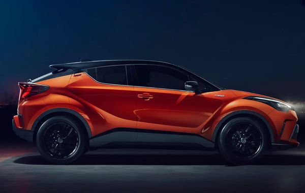 Những điểm mới nổi trội của Toyota CHR PHEV 2024