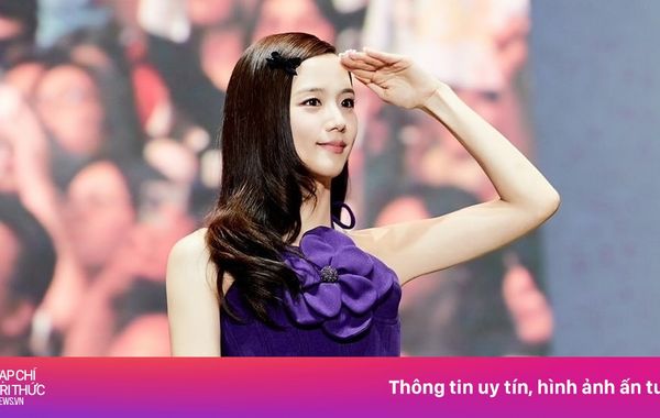 Jisoo (BlackPink) khiến fan Việt ngỡ ngàng
