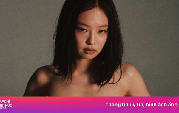 Trào lưu bán khỏa thân 'nóng' lại nhờ Jennie