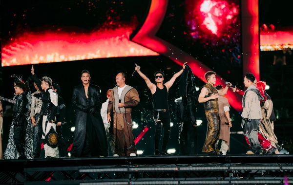 Tự Long cứu concert Anh trai vượt ngàn chông gai lê thê đến rạng sáng