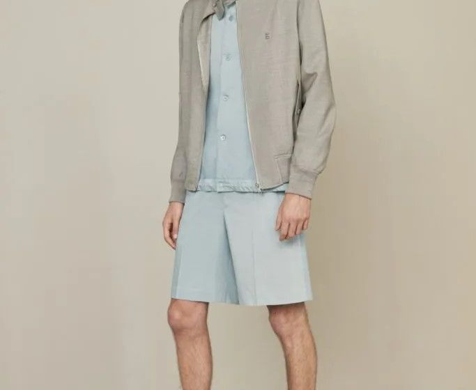 Givenchy Pre-Fall 2024 với những thiết kế đơn giản nhưng không kém phần tinh tế.