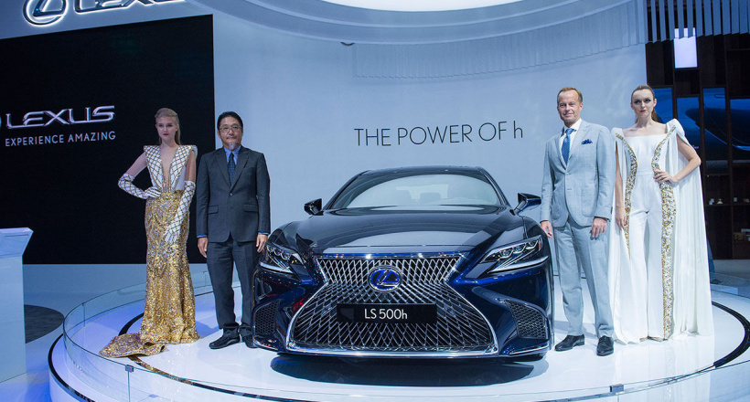 Triển lãm ô tô Việt Nam: Triết lý đối lập song hành của Lexus