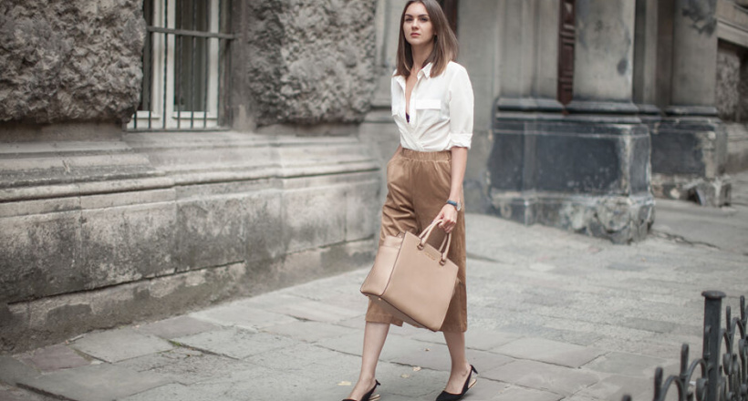 Học các fashionista 5 cách mặc đồ đẹp với quần ống rộng