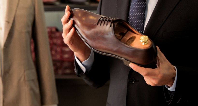 Cách chọn màu giày phù hợp với suit nam