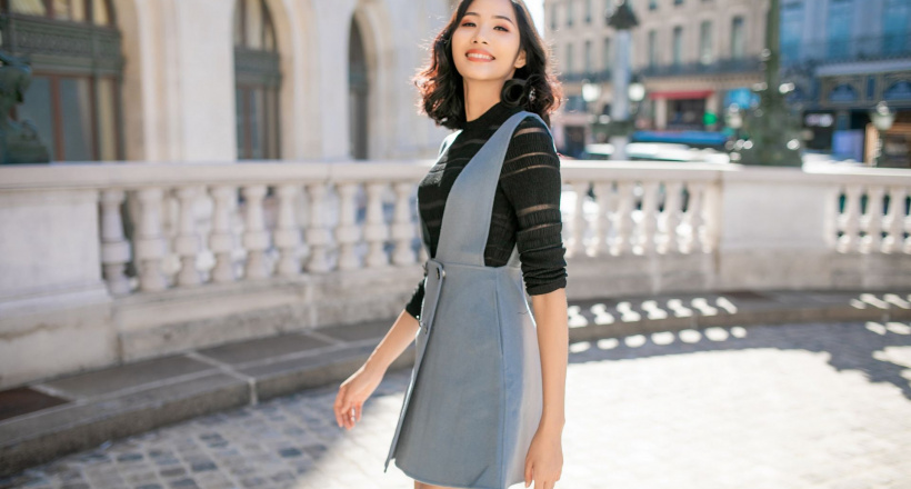 Hoàng Thuỳ khoe dáng tại Paris