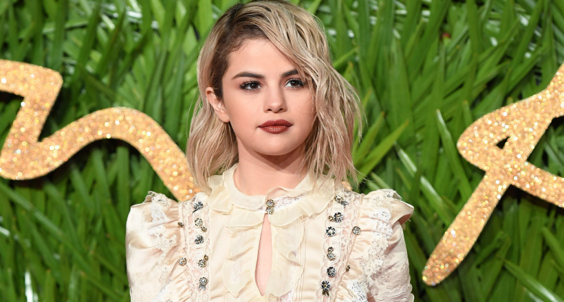 Selena Gomez trong những chiếc váy Prairie đầy mơ mộng