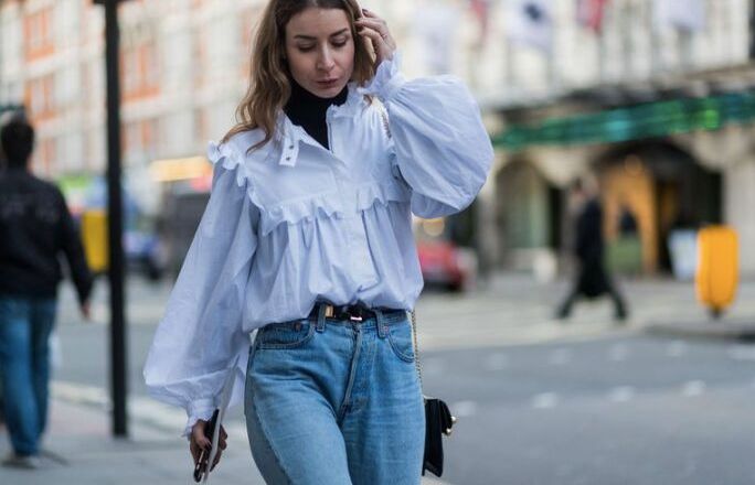 Mặc đẹp với quần jeans cạp cao