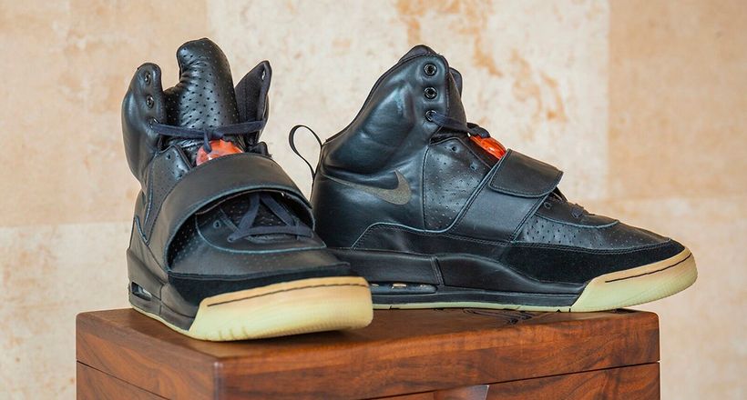 Đôi giày Nike x Kanye West lập kỷ lục đấu giá 2 triệu USD