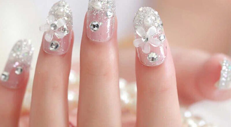 Những mẫu nail đẹp lung linh dành cho mùa thu 2021