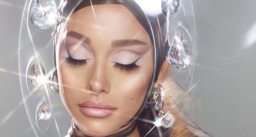 Ariana Grande hé lộ BST đầu tiên của r.e.m beauty