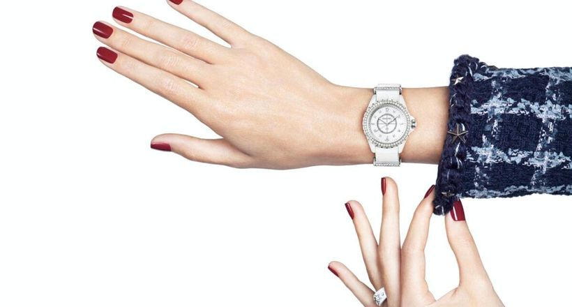 Đồng hồ Chanel J12 đã thay đổi ngành công nghiệp chế tác đồng hồ thế nào?