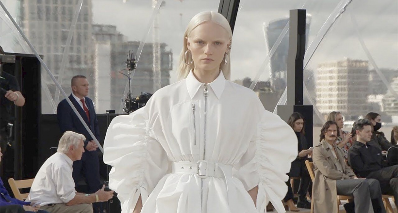BST Xuân Hè 2022: Sự đổ bộ của "cơn bão" Alexander McQueen