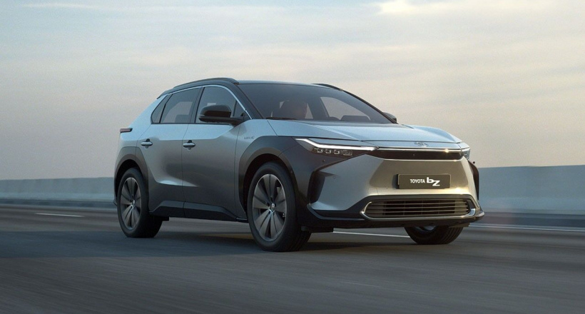Toyota ra mắt SUV điện bZ4X đầu tiên