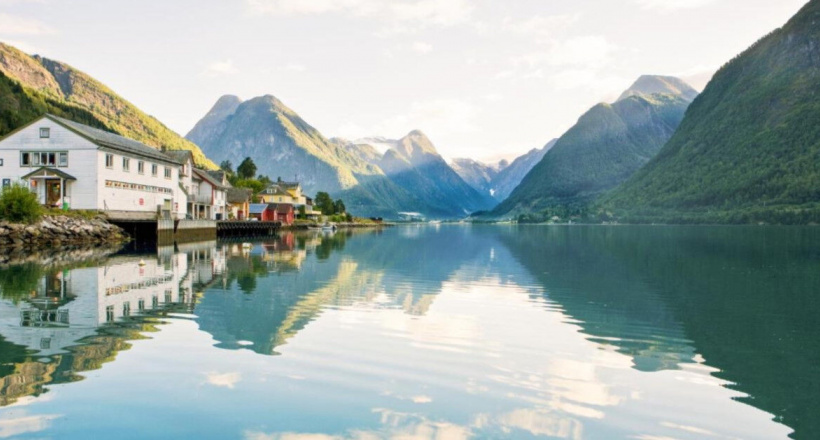 Chìm đắm trong không gian thơ mộng của những hồ nước đẹp nhất Châu Âu