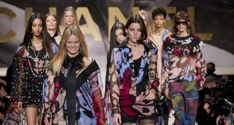 Chanel tôn vinh các nhiếp ảnh gia trong BST SS22