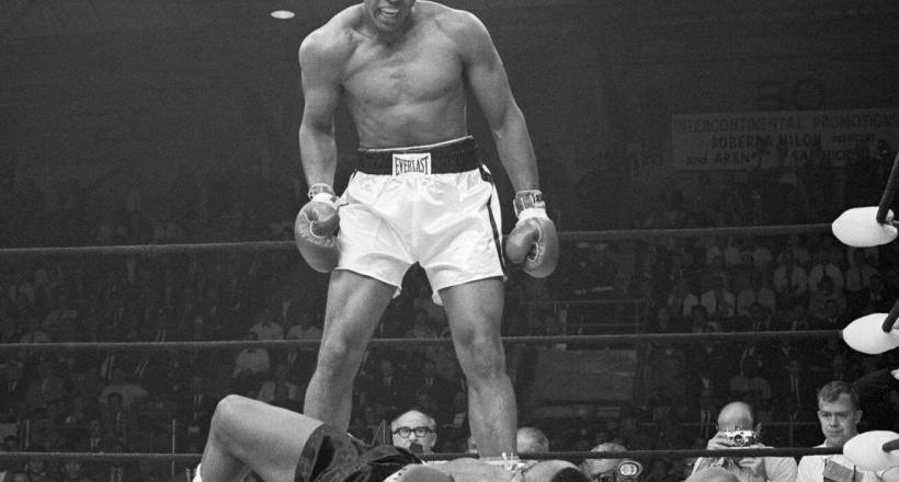 Các bức tranh do Muhammad Ali vẽ được bán với giá hơn 21 tỷ VNĐ