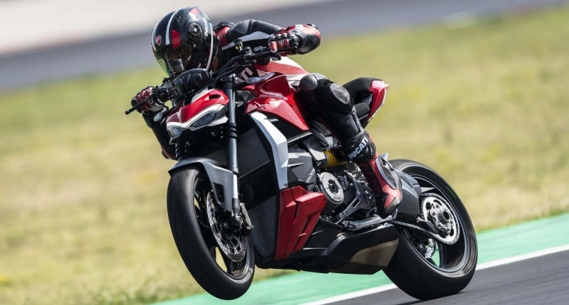 Nakedbike Ducati Streetfighter V2 2022 sắp ra thị trường