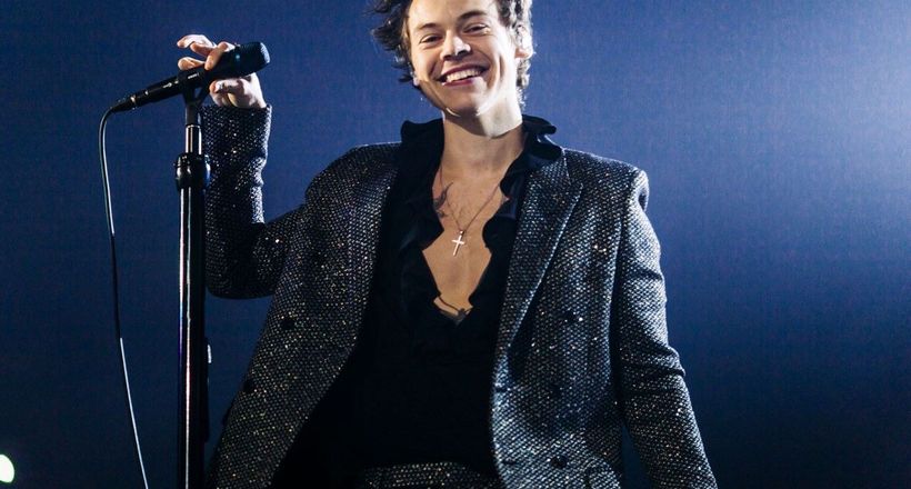 Harry Styles chính thức ra mắt thương hiệu làm đẹp Pleasing