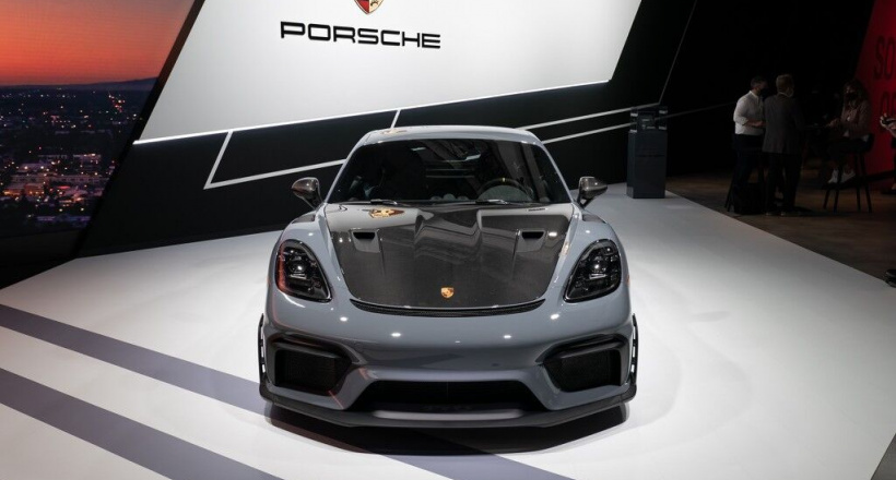Porsche 718 Cayman GT4 RS ra mắt với cấu hình mạnh mẽ