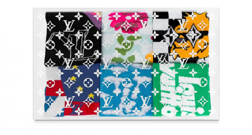 Louis Vuitton ra mắt bộ tất "LV Archives" có giá … 45 triệu VNĐ