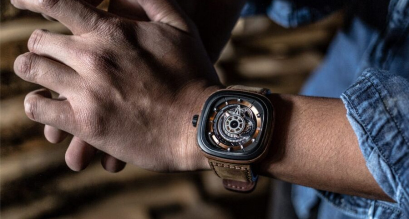 SEVENFRIDAY: Tự tin mọi lúc cùng PS2/01