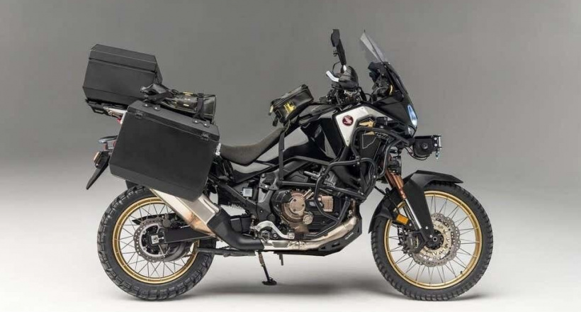Honda Africa Twin có thêm "bản độ" chính hãng ngầu hơn