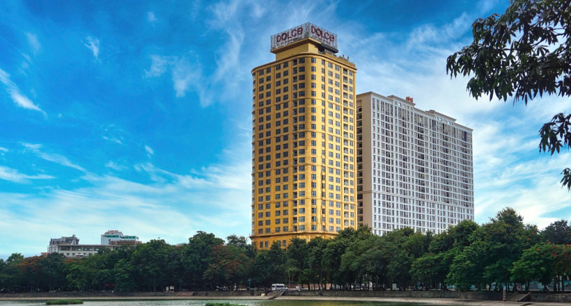 Khách sạn dát vàng từ trong ra ngoài tại Hà Nội