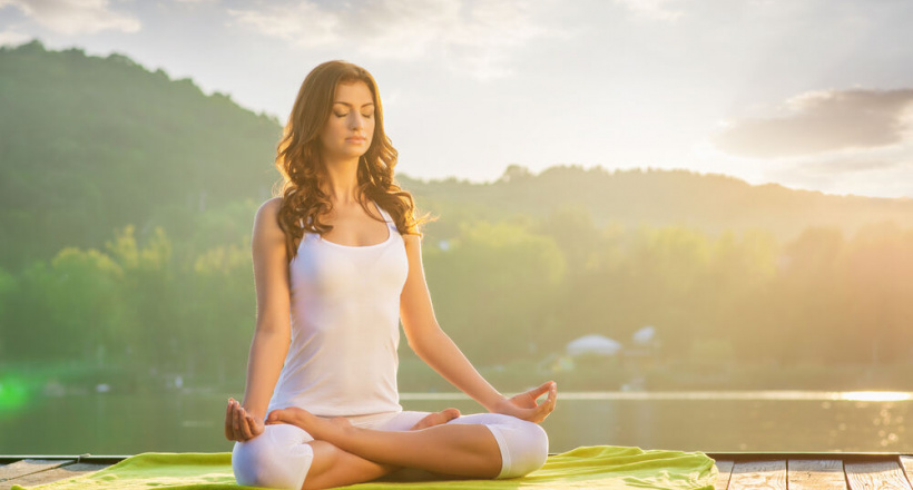 Xây dựng sức khỏe dẻo dai với "10 tư thế yoga dễ dàng" cho người mới bắt đầu