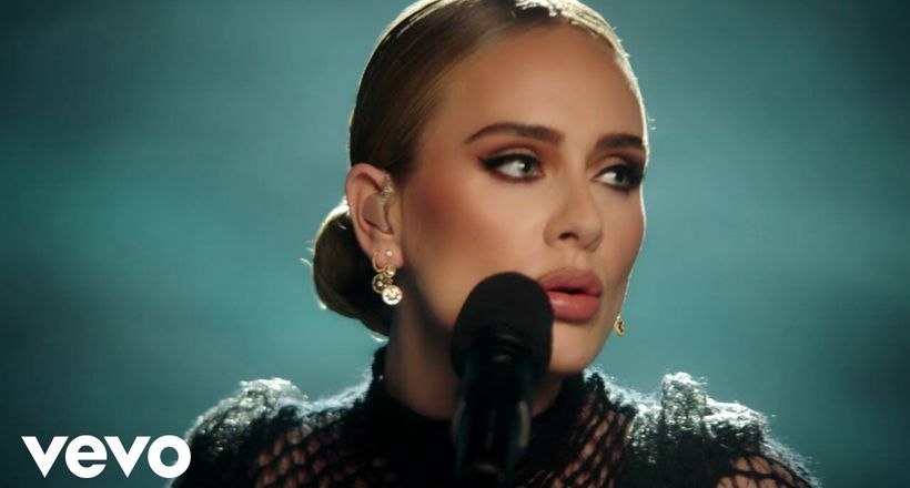 Vừa mới trở lại, Adele xác lập kỷ lục doanh số mới nhờ album “30”