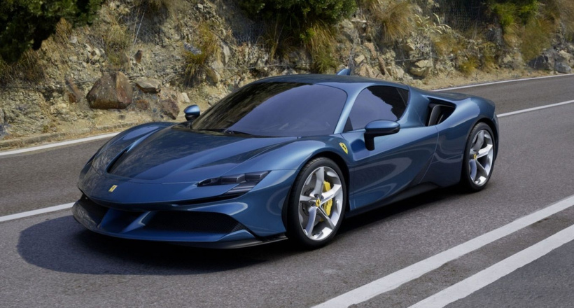 Ferrari SF90 Stradale màu xanh dương chính hãng cập bến Việt Nam- Đã "về dinh" với doanh nhân Nguyễn Quốc Cường