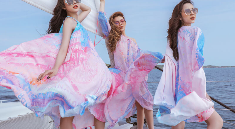 Gợi ý trang phục đi biển hot cho mùa hè từ NTK Adrian Anh Tuấn