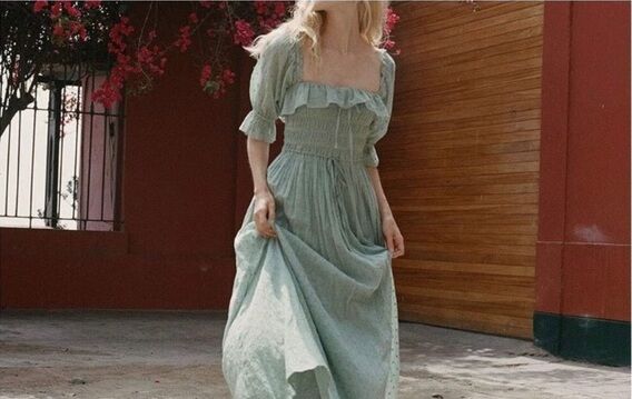 Hé lộ mẫu váy 700 nghìn “gây bão” TikTok Mỹ