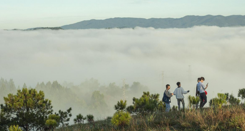 Ngắm biển mây bềnh bồng trên “thánh địa săn mây” Đà Lạt