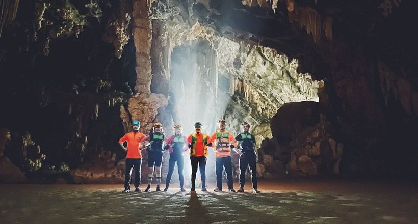 Khám phá tour thám hiểm hang động Quảng Bình với giá thấp kỷ lục