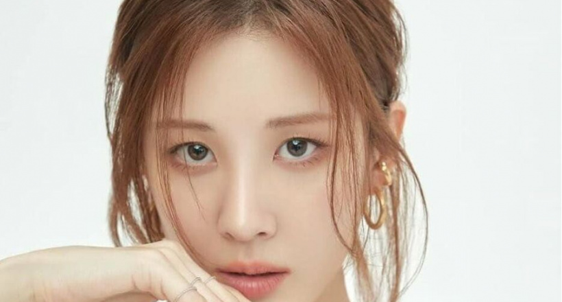 Sao K-pop chia sẻ bí quyết để có làn da trắng như sứ, mịn như nhung - P2