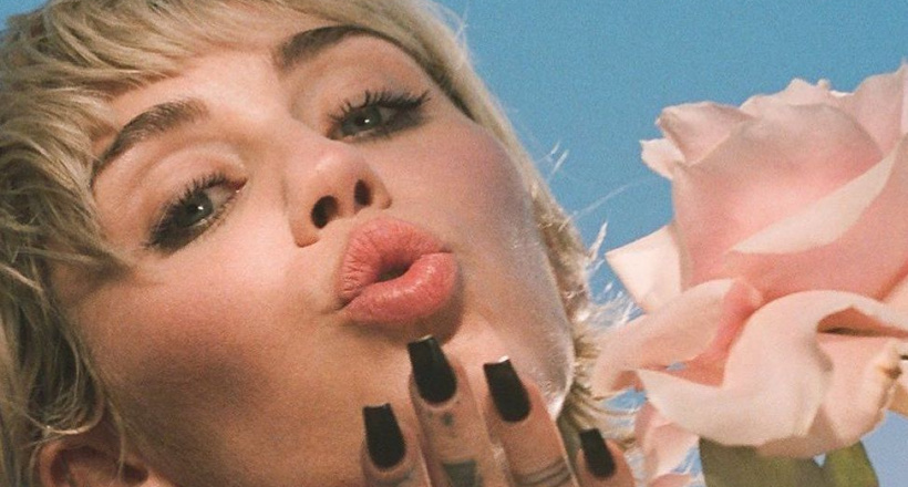 Miley Cyrus trở thành gương mặt đại diện mới cho Gucci Beauty