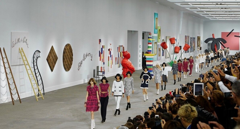 Khi thời trang xa xỉ hoà mình cùng nghệ thuật